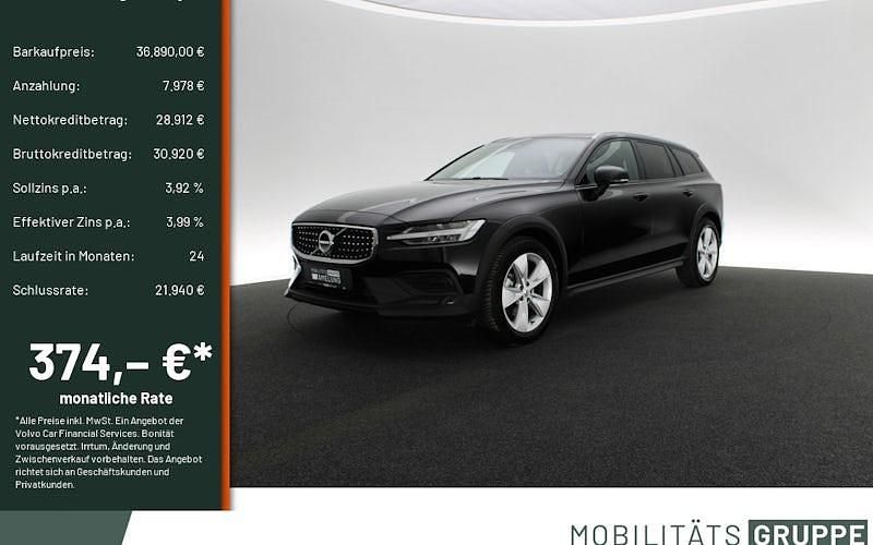 Gebraucht Volvo V60 CC Plus 197 PS (144 kW) 2023 Schwarz Kombi