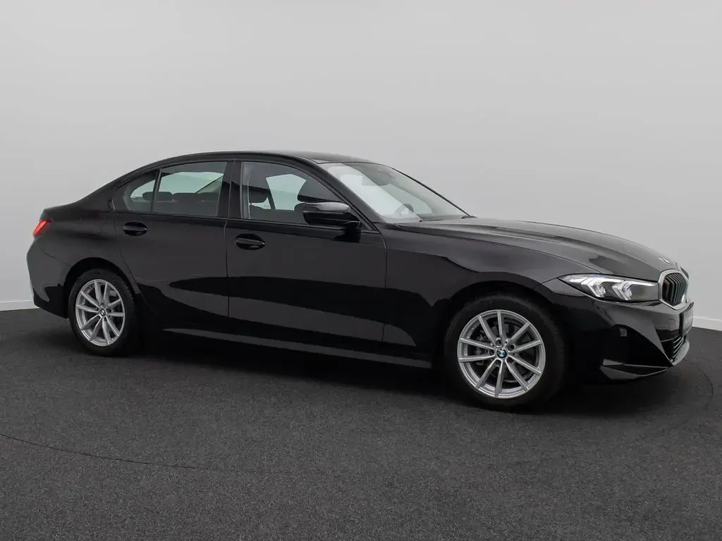 Gebraucht BMW 318 Sport Line 156 PS (114 kW) 2024 Schwarz ii  668 Limousine