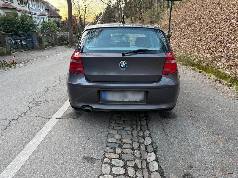 Gebraucht BMW 118 150 PS (110 kW) 2009 Braun Kleinwagen