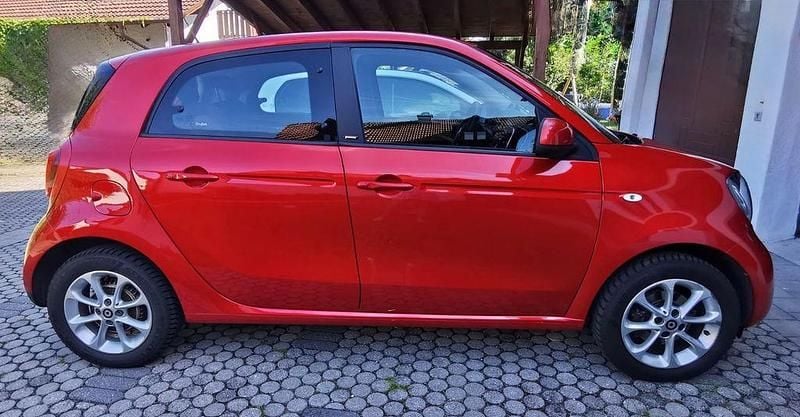 Gebraucht Smart ForFour Passion 90 PS (66 kW) 2016 Rot Kleinwagen