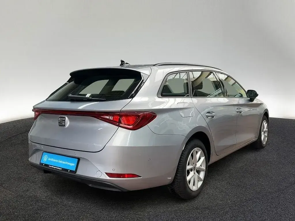 Gebraucht Seat Leon Style 150 PS (110 kW) 2024 Urban silber metallic Kombi