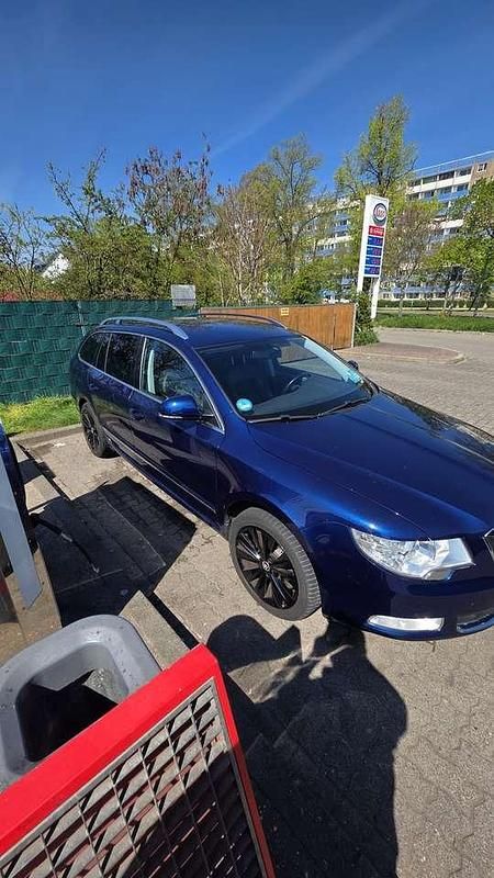 Gebraucht Skoda Superb Active 170 PS (125 kW) 2013 Kombi
