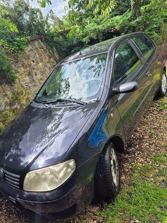 Schwarz Gebraucht 2003 Fiat Punto Kleinwagen | 530 € (Etwas zu teuer) - Bild 1/4
