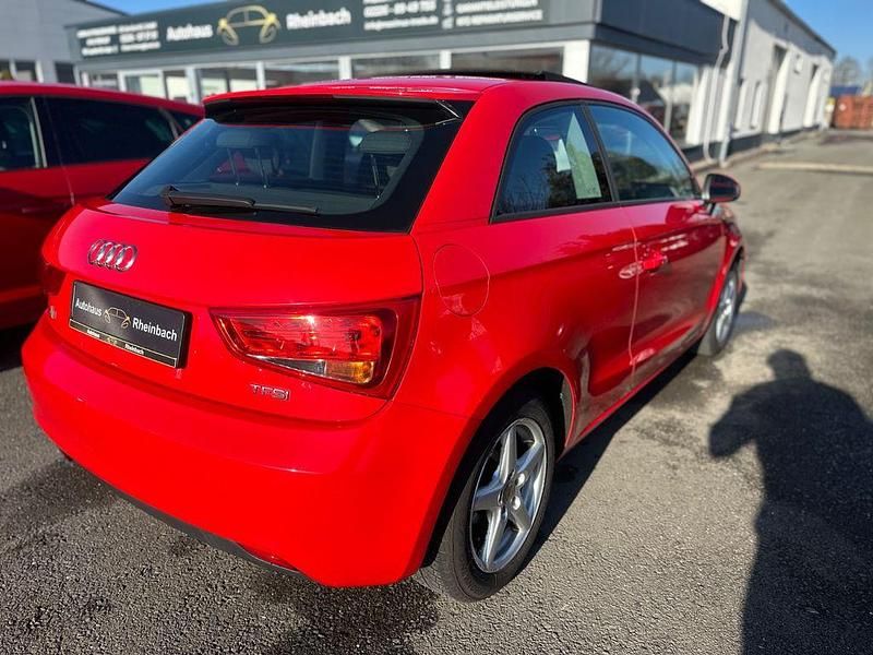 Gebraucht Audi A1 Attraction 86 PS (63 kW) 2010 Rot Kleinwagen