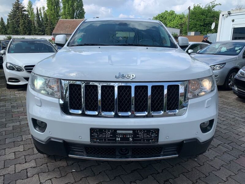 Weiß Gebraucht 2013 Jeep Grand Cherokee Overland SUV | 9.900 € (Superpreis) - Bild 1/4