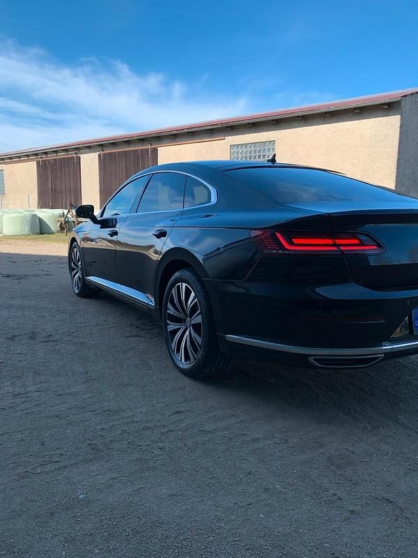 Gebraucht VW Arteon Elegance 190 PS (139 kW) 2018 Schwarz Kleinwagen