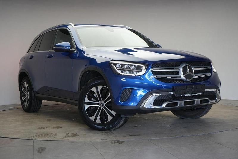 Gebraucht Mercedes GLC300e 194 PS (142 kW) 2022 Blau SUV