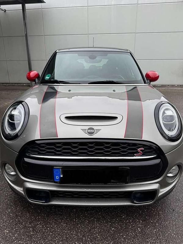 Silber Gebraucht 2018 Mini Cooper S Sport Kleinwagen | 21.000 € (Etwas zu teuer) - Bild 1/4