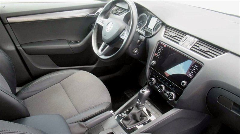 Gebraucht Skoda Octavia 150 PS (110 kW) 2017 Schwarz / blackmagic / metallic Kombi