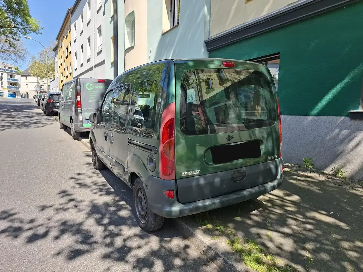 Usata Renault Kangoo 75 CV (55 kW) 2000 Verde Monovolume