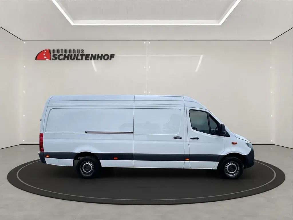 Używany Mercedes Sprinter 170 KM (125 kW) 2024 Biały Van