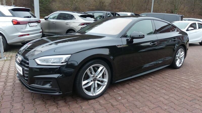 Schwarz (metallic) Gebraucht 2018 Audi A5 S-Line Coupé | 26.990 € (Fairer Preis) - Bild 1/4