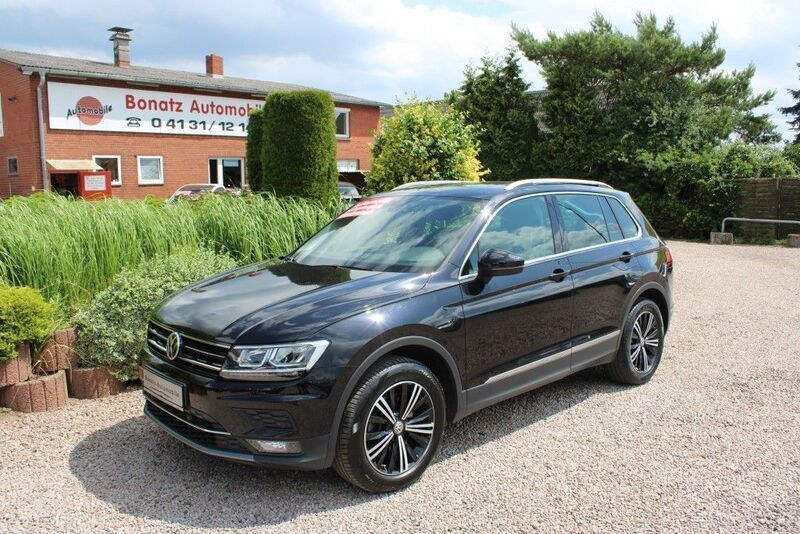 Deep black pearlescent Gebraucht 2019 VW Tiguan Highline SUV | 25.980 € (Superpreis) - Bild 1/4