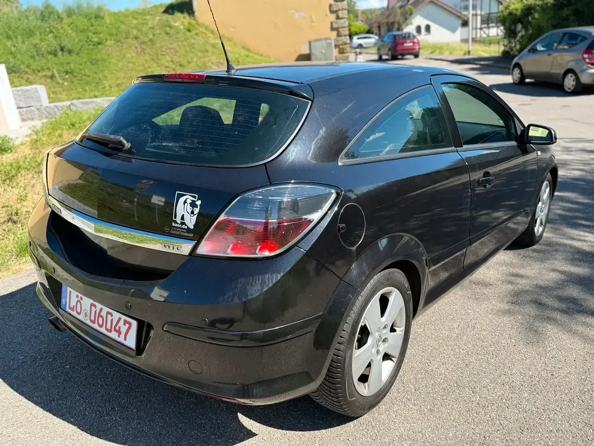 Gebraucht Opel Astra GTC Edition 150 PS (110 kW) 2006 Schwarz Coupé