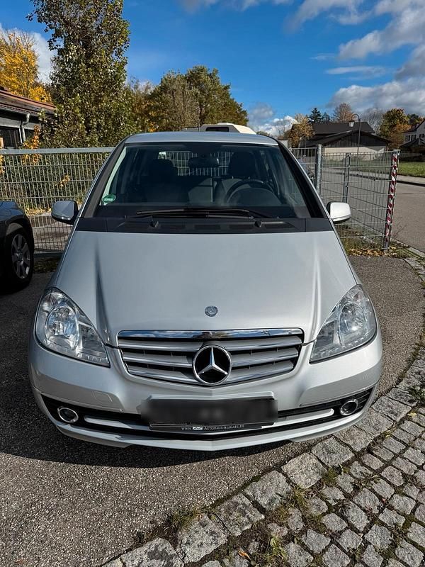 Silber Gebraucht 2010 Mercedes A160 Kleinwagen | 4.500 € (Guter Preis) - Bild 1/4