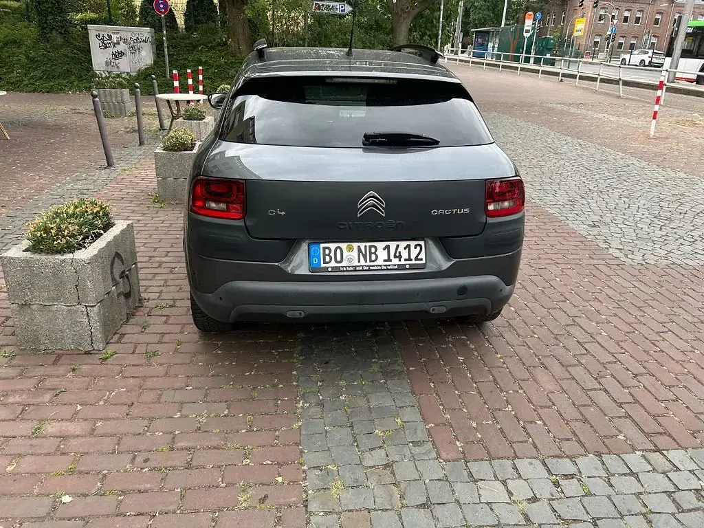Gebraucht Citroën C4 Cactus Live 99 PS (72 kW) 2015 Grau Kleinwagen