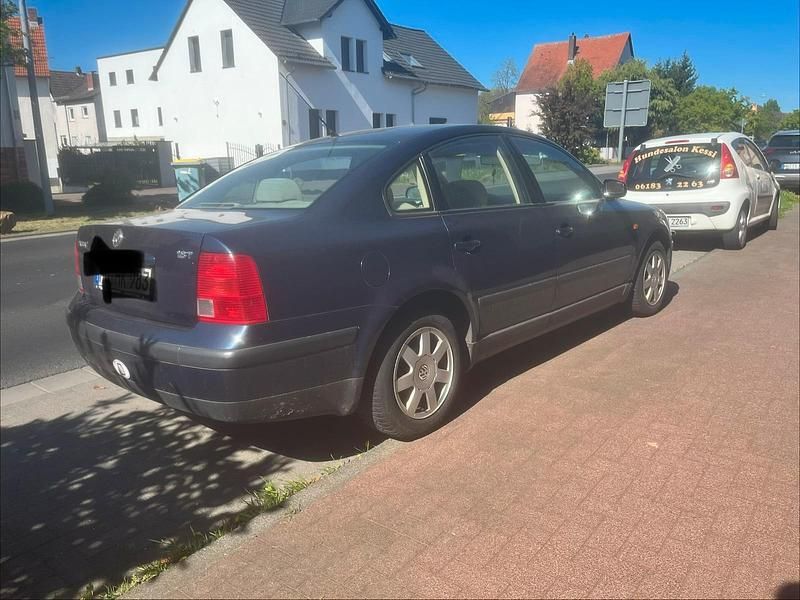 Gebraucht VW Passat 1997 Blau Limousine