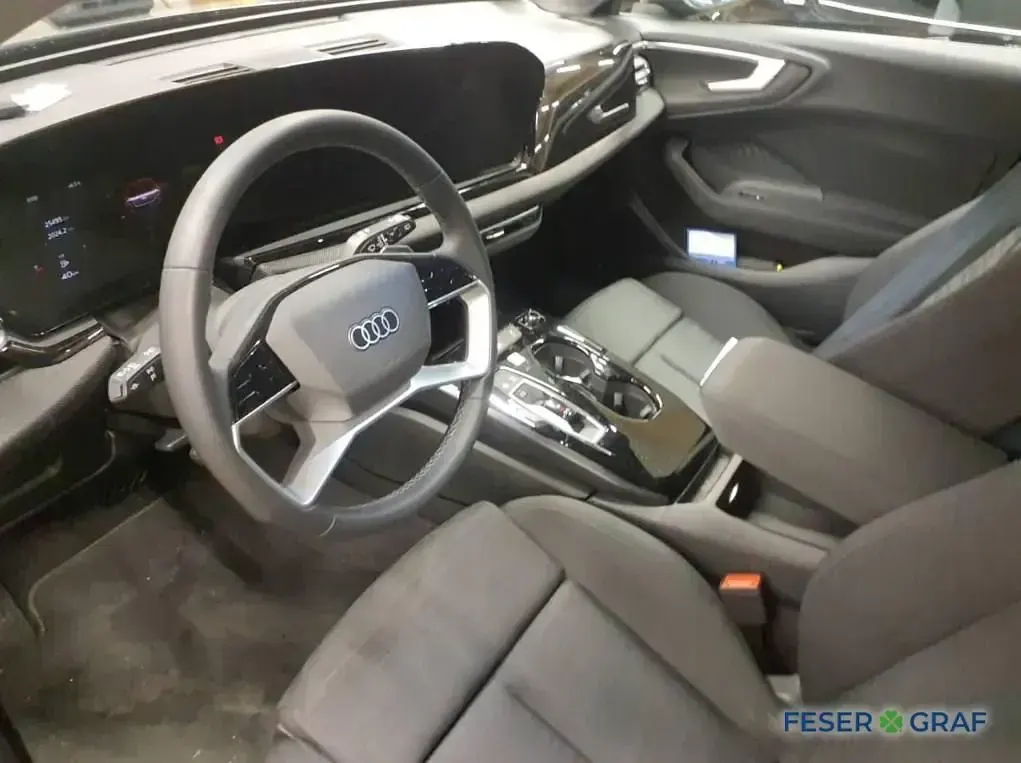 Gebraucht Audi A5 Business 204 PS (150 kW) 2025 Mythosschwarz metallic Kombi