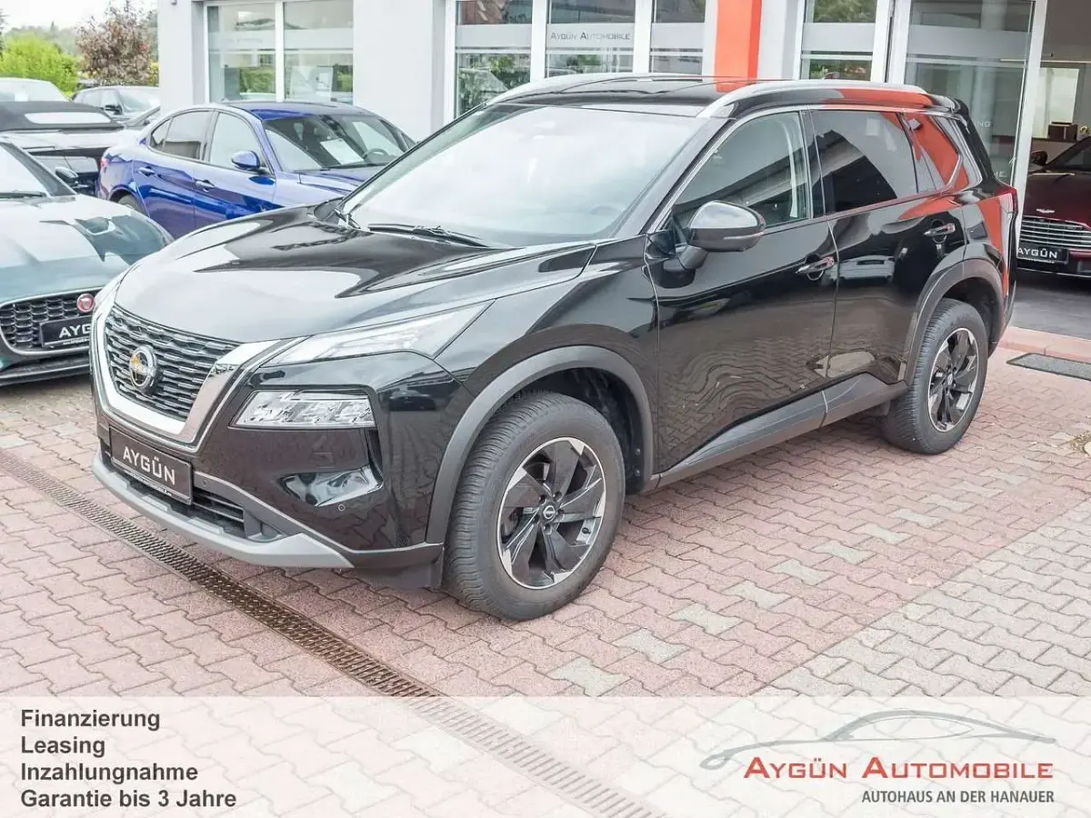 Gebraucht Nissan X-Trail N-Connecta 163 PS (119 kW) 2025 Schwarz SUV