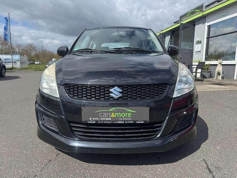 Second-hand Suzuki Swift 94 CP (69 kW) 2013 Negru Hatchback
