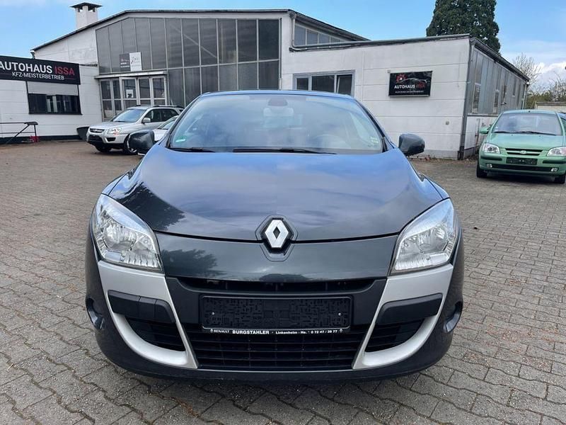 Gebraucht Renault Mégane III Dynamique 110 PS (80 kW) 2009 Schwarz Coupé