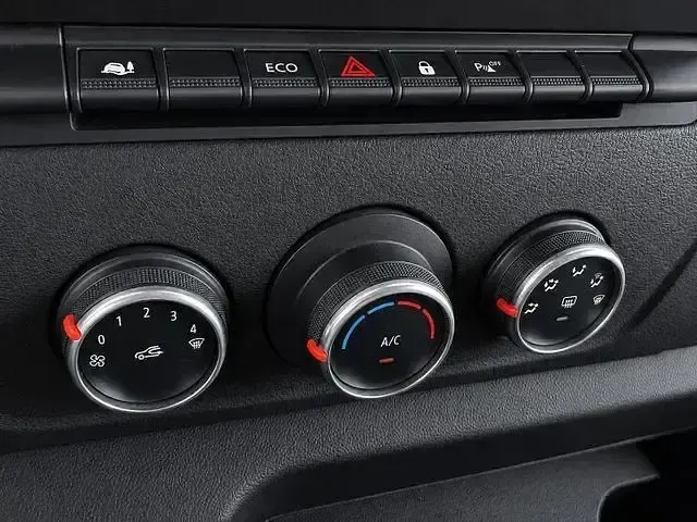 Gebraucht Opel Movano 136 PS (100 kW) 2022 Grün Van