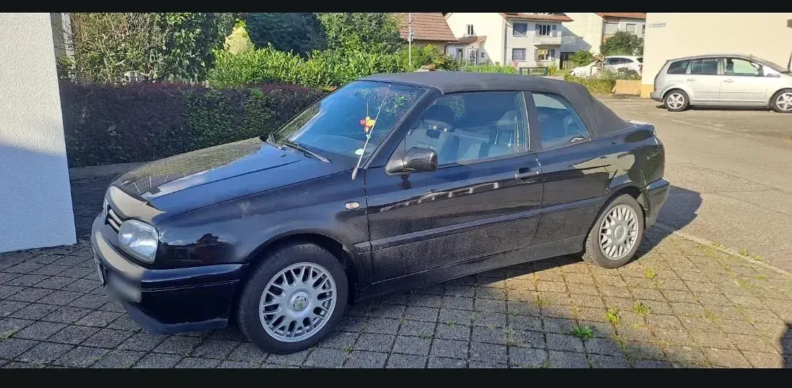 Gebraucht VW Golf 101 PS (74 kW) 1997 Schwarz Cabrio