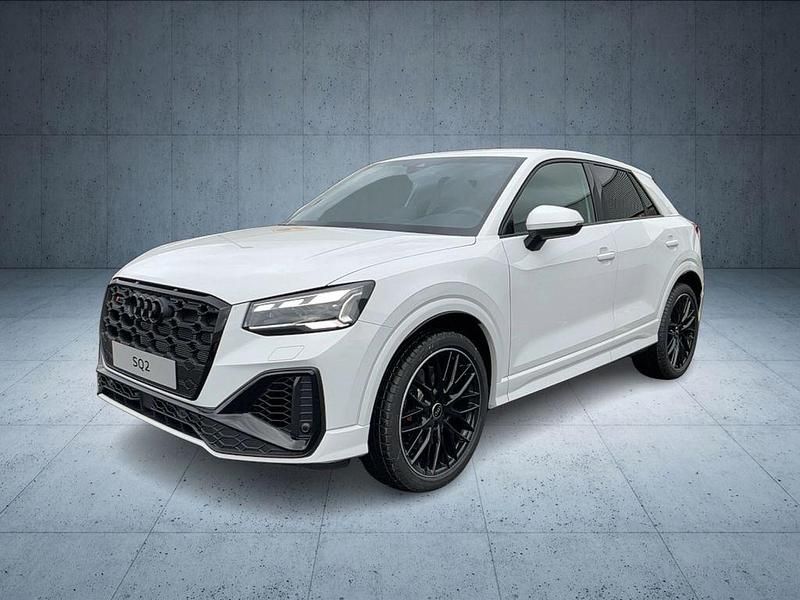 Gebraucht Audi SQ2 Ambiente 300 PS (220 kW) 2024 Gletscherweiß metallic SUV