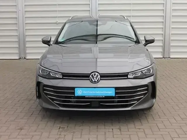Gebraucht VW Passat Business 150 PS (110 kW) 2024 Grau Kombi