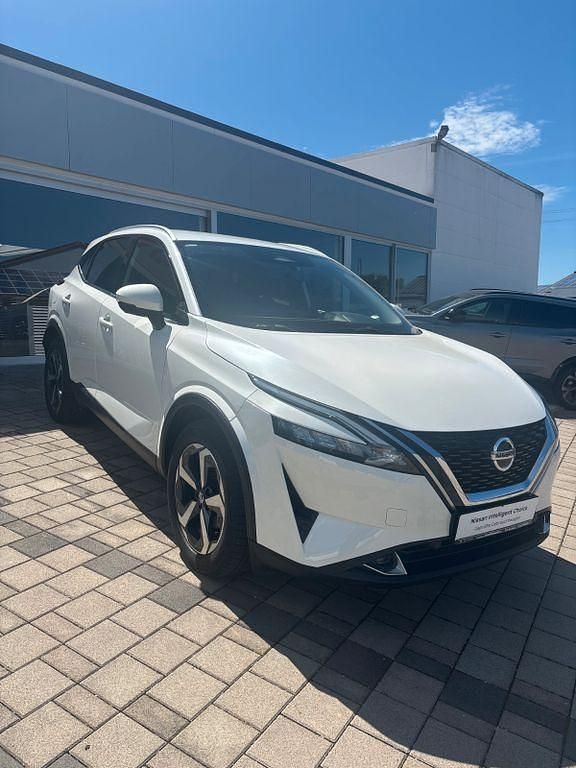 Gebraucht Nissan Qashqai N-Connecta 158 PS (116 kW) 2022 Weiß SUV