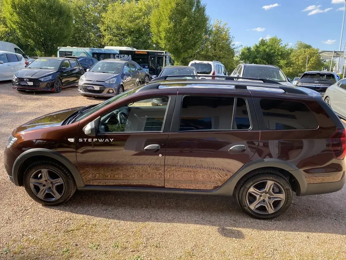 Gebraucht Dacia Logan MCV Celebration 90 PS (66 kW) 2018 Brun tourmaline Kombi