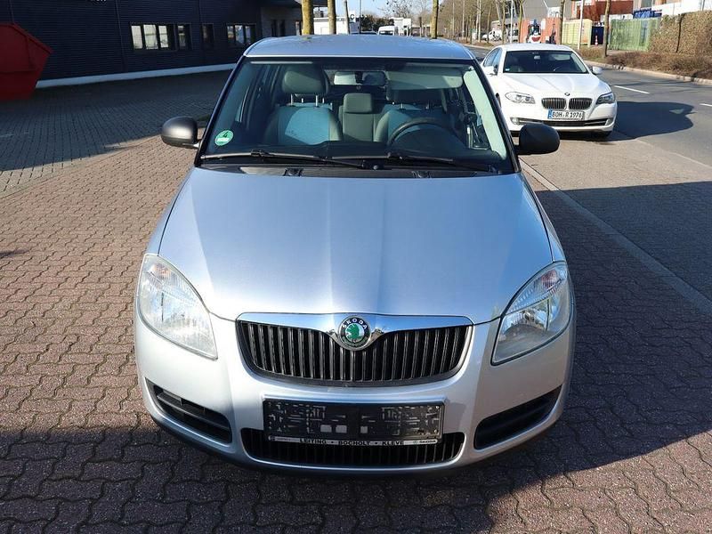 Gebraucht Skoda Fabia Ambiente 60 PS (44 kW) 2008 Silber Limousine