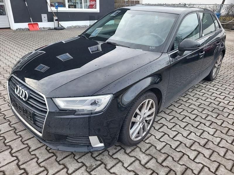 Gebraucht Audi A3 Sport 150 PS (110 kW) 2019 Schwarz Limousine