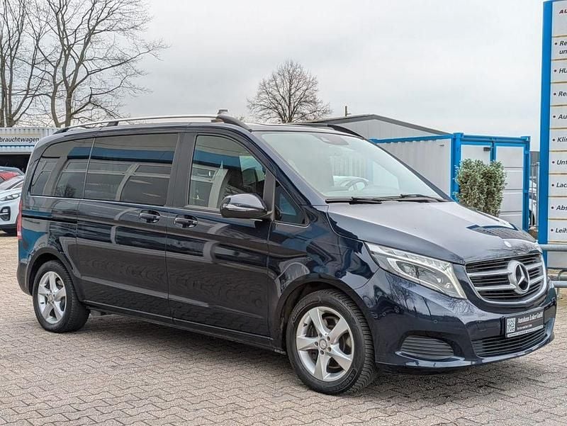 Gebraucht Mercedes V250 190 PS (139 kW) 2017 Blau Van / Kleinbus