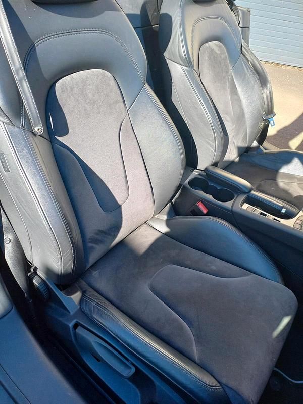 Gebraucht Audi TT 160 PS (117 kW) 2009 Rot Coupé