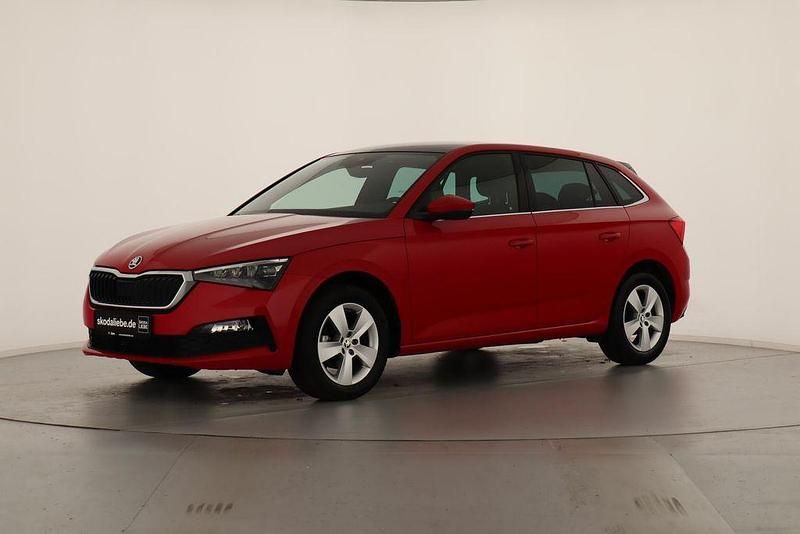Velvetrot metallic Gebraucht 2023 Skoda Scala Style Kleinwagen | 22.889 € (Guter Preis) - Bild 1/4