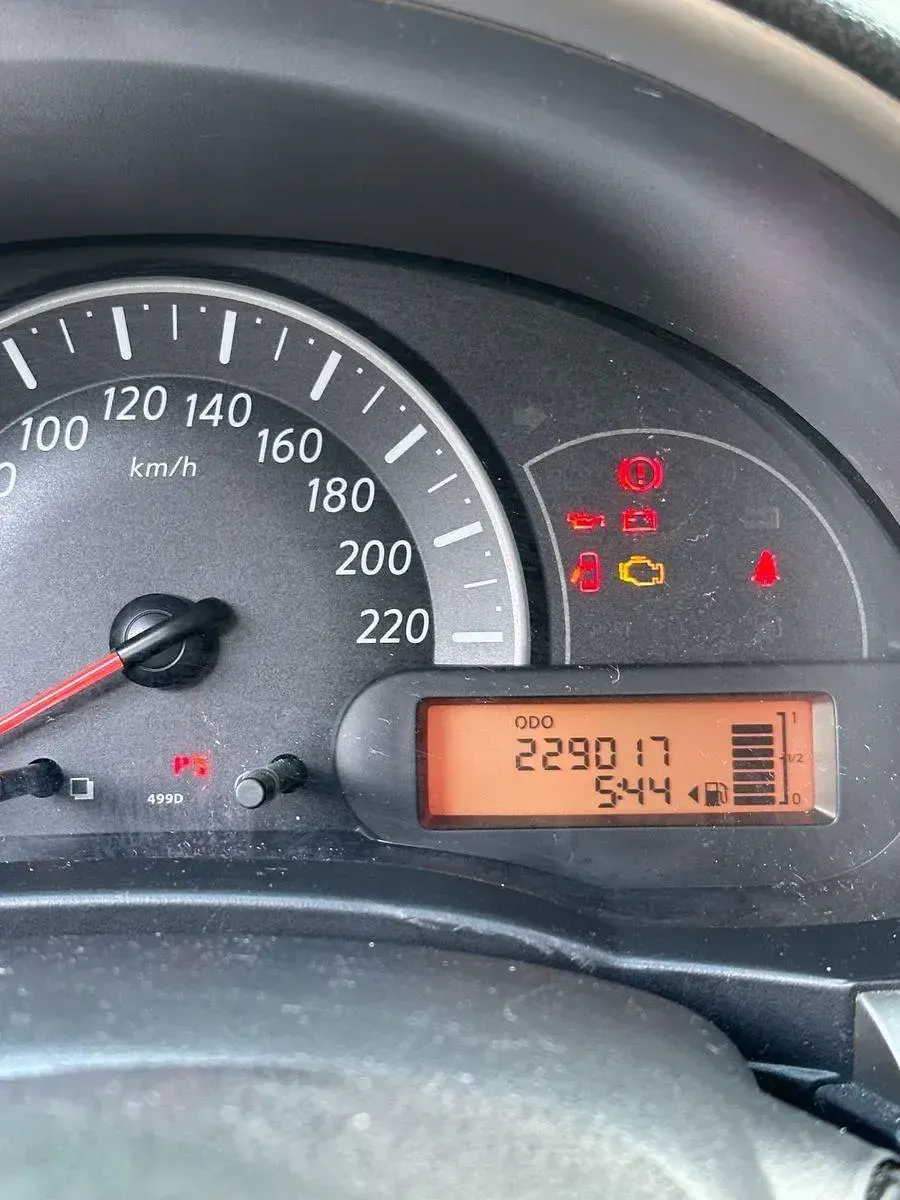 Gebraucht Nissan Micra 80 PS (58 kW) 2011 Schwarz Kleinwagen