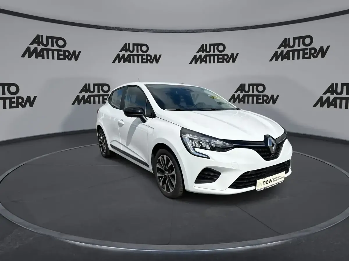 Gebraucht Renault Clio V Equilibre 67 PS (49 kW) 2023 Weiß Limousine