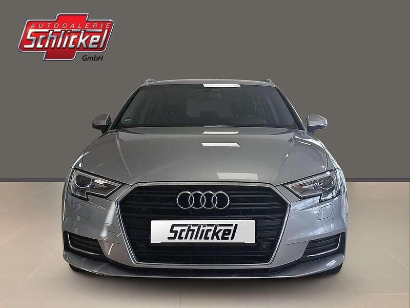 Gebraucht Audi A3 Sportback Design 150 PS (110 kW) 2018 Florettsilber metallic Kleinwagen