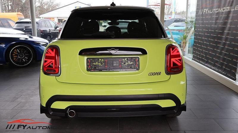 Gebraucht Mini Cooper Classic 136 PS (100 kW) 2023 Gelb Kleinwagen