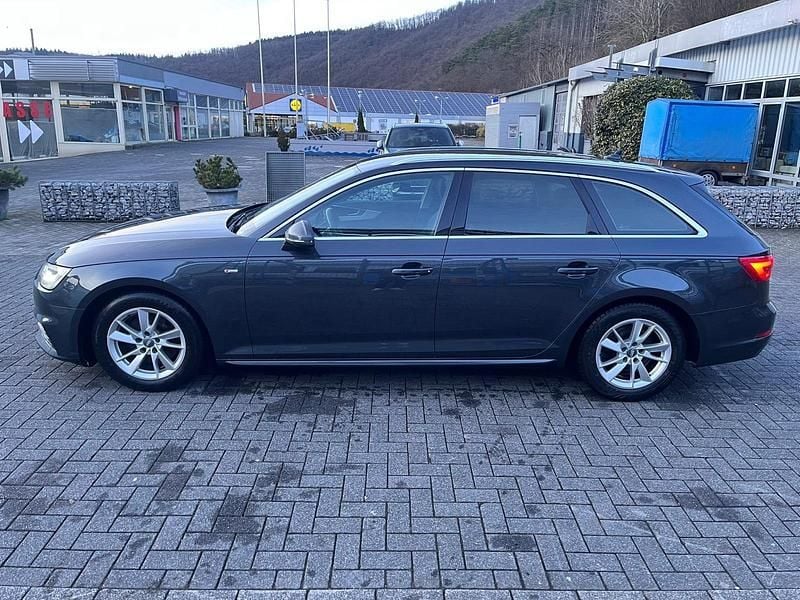 Gebraucht Audi A4 S-Line 150 PS (110 kW) 2017 Andere farben Kombi