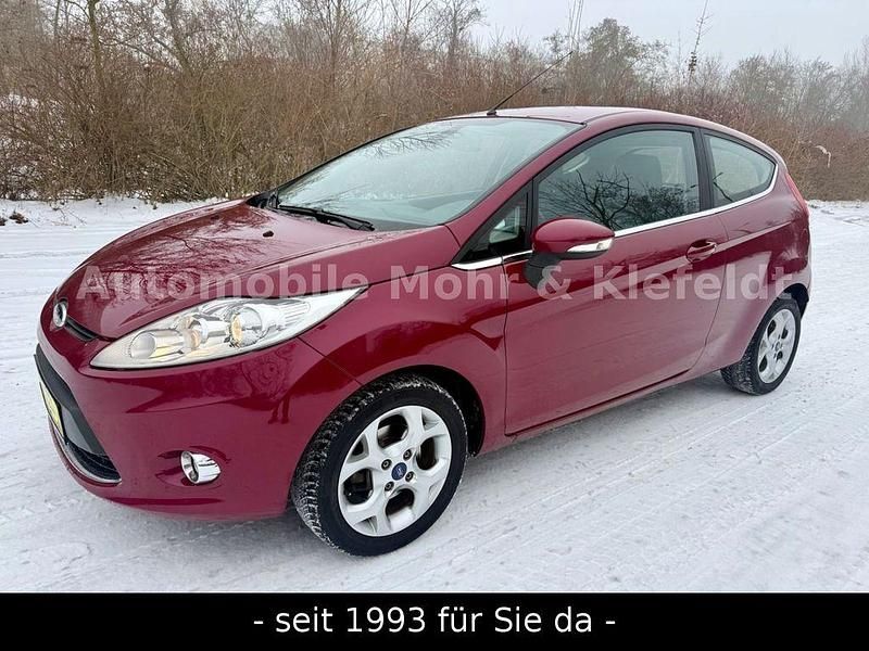 Gebraucht Ford Fiesta Titanium 82 PS (60 kW) 2011 Rot Kleinwagen