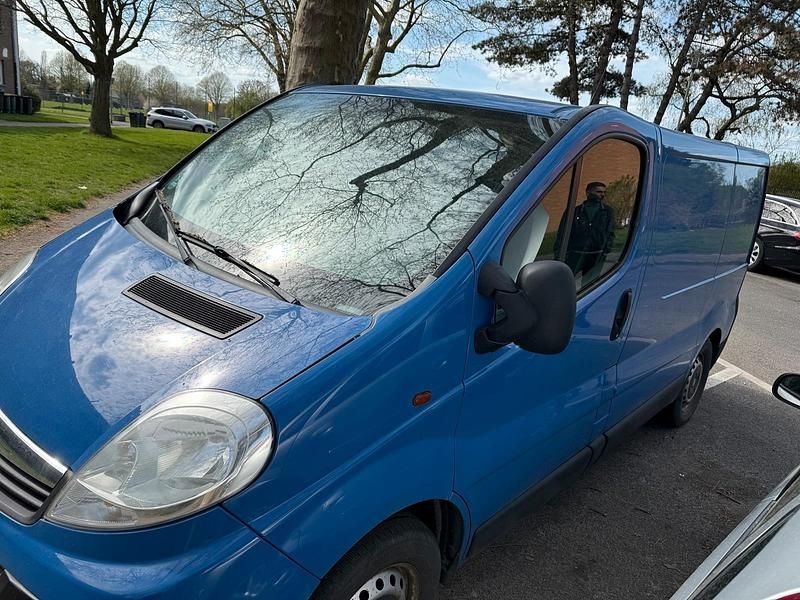 Gebraucht Opel Vivaro 115 PS (84 kW) 2013 Blau Van / Kleinbus