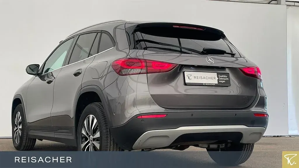 Gebraucht Mercedes GLA250 Style 224 PS (164 kW) 2022 Grau SUV