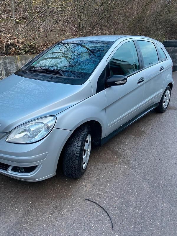 Gebraucht Mercedes B170 116 PS (85 kW) 2008 Silber Van / Kleinbus