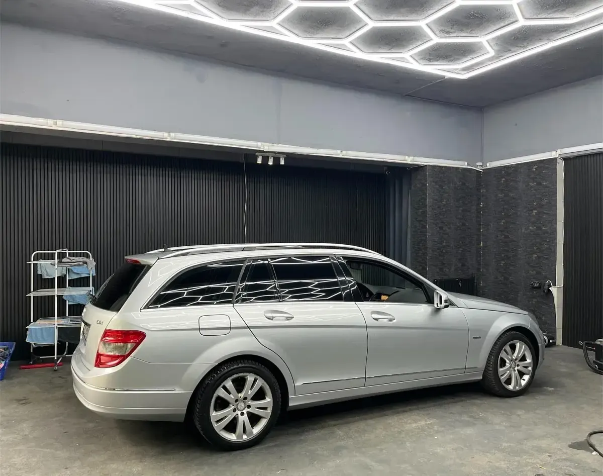 Gebraucht Mercedes C220 Avantgarde 170 PS (125 kW) 2010 Silber Kombi