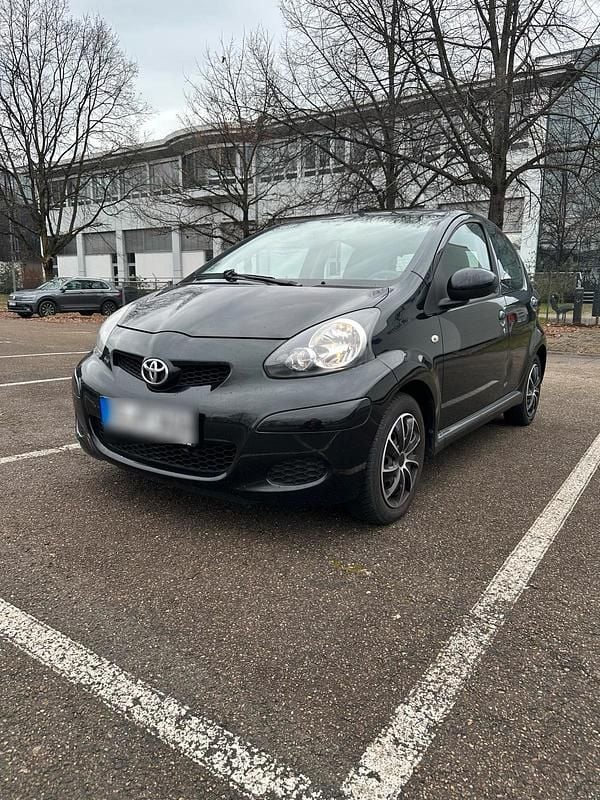 Schwarz Gebraucht 2009 Toyota Aygo Kleinwagen | 2.650 € (Fairer Preis) - Bild 1/4
