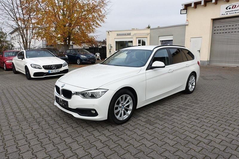 Gebraucht BMW 330 Advantage 258 PS (189 kW) 2016 Weiß Kombi