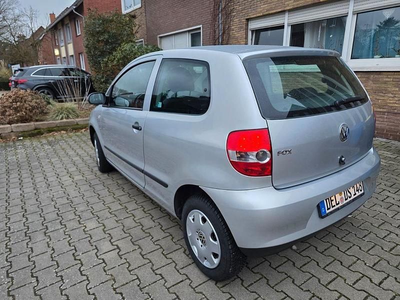 Second-hand VW Fox 54 CP (39 kW) 2007 Argintiu Hatchback