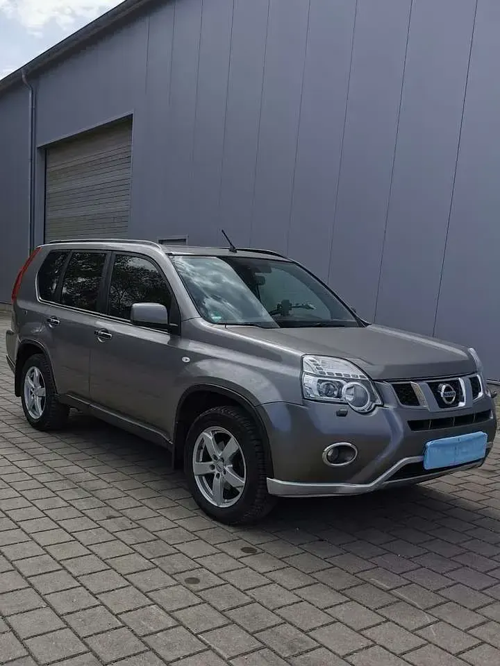 Gebraucht Nissan X-Trail XE 150 PS (110 kW) 2012 Grau SUV